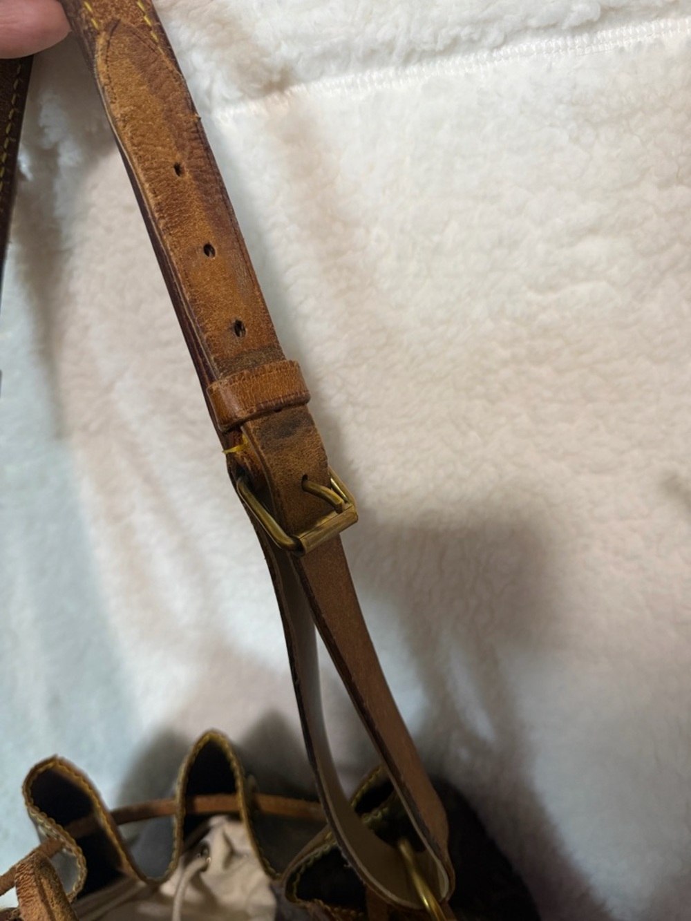 Louis Vuitton Monogram Canvas Bucket Shoulder Bag in Brown and Tan - Picture 4 of 16